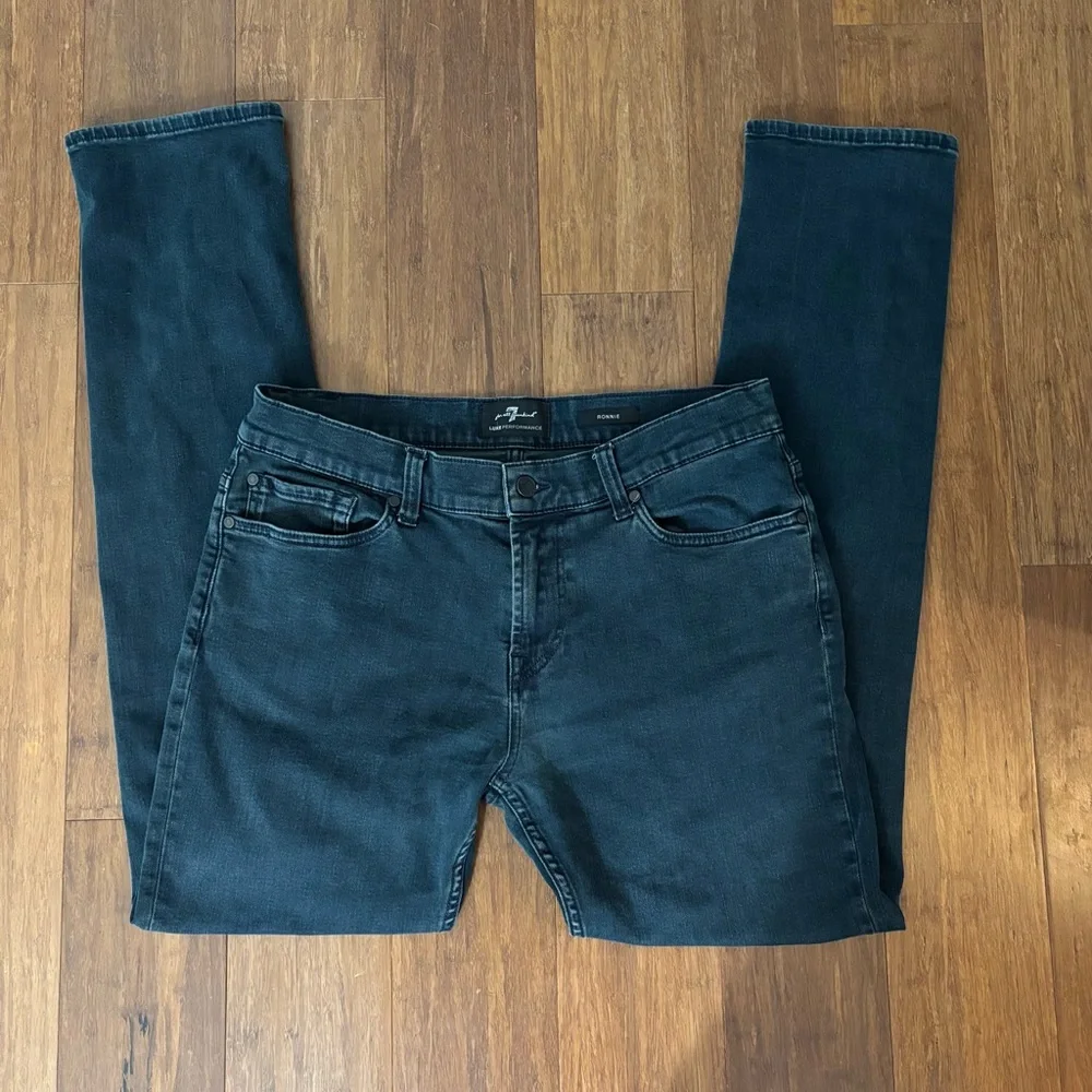 7 For All Mankind Men’s Luxe Performance Ronnie Slim Jeans Size 33
